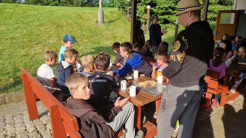 https://www.rudolfaci.cz/wp-content/uploads/240710_Snidane_2.jpg