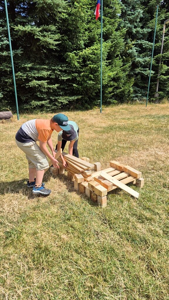 250711_Stavba_opevneni_13
