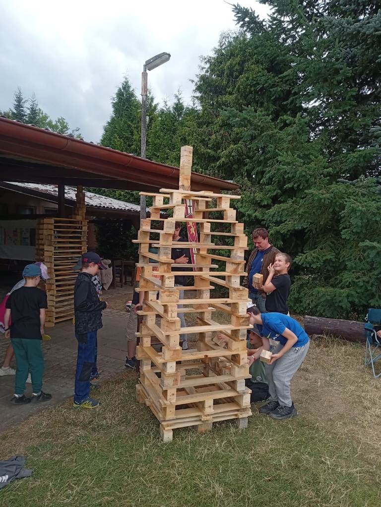 250711_Stavitele_01