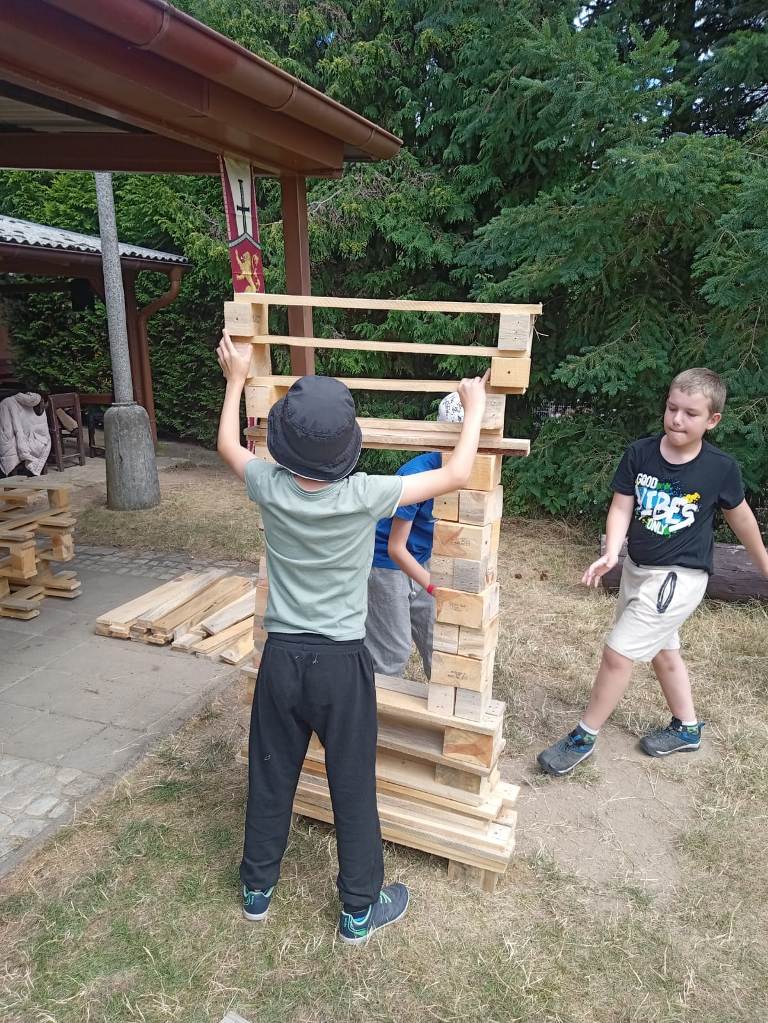 250711_Stavitele_08